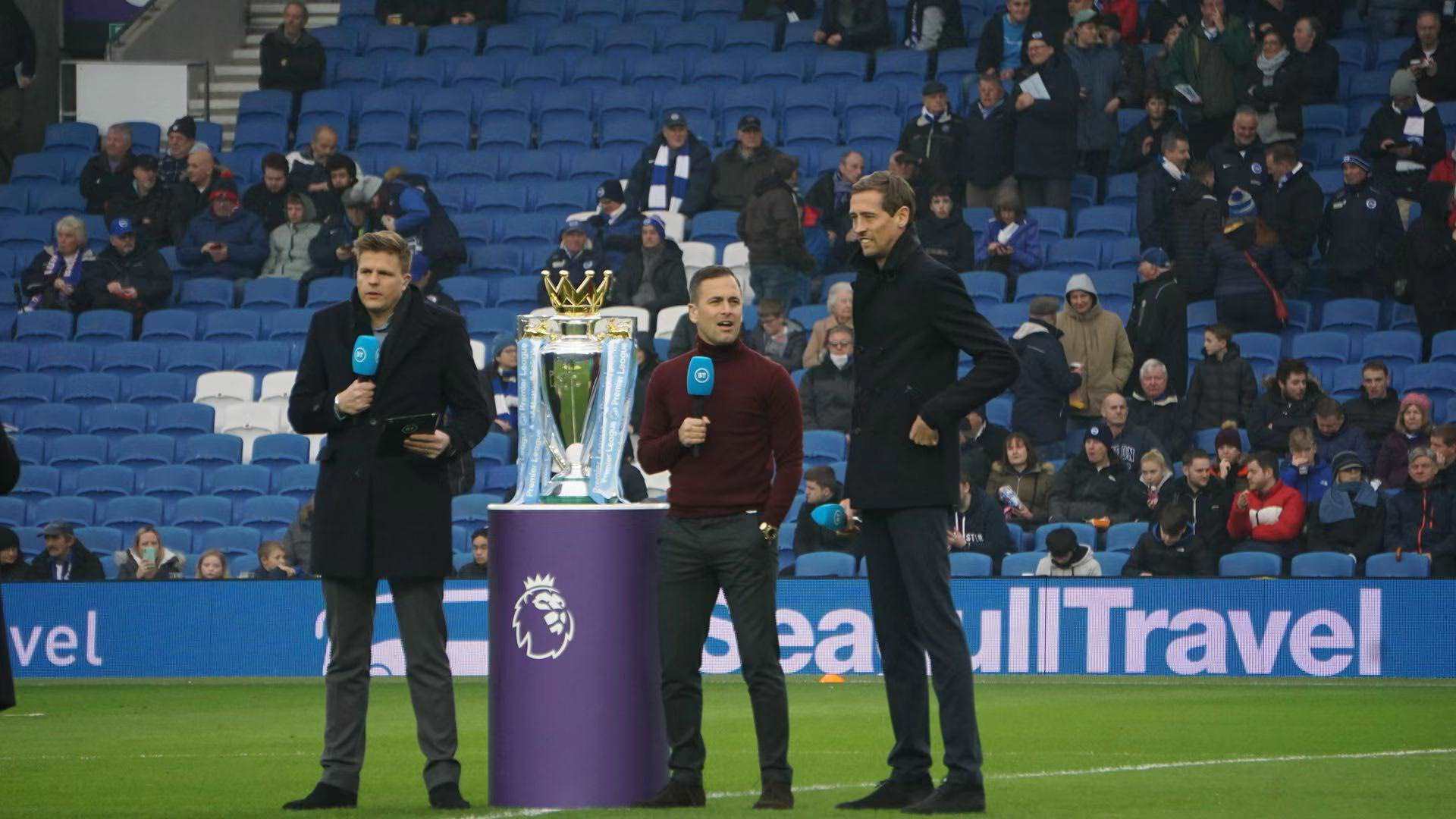 展现出了超 展现出了超